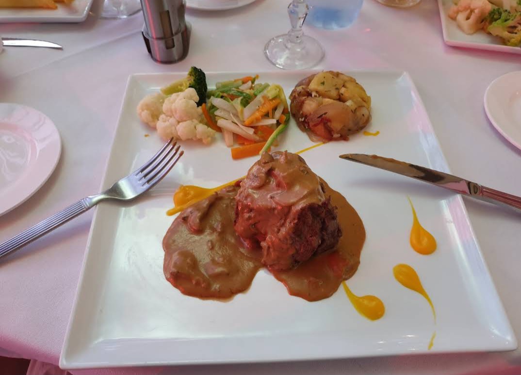 Restaurant Le Tapis Rouge By Little Norway